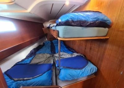 Camarote triple de Proa Velero PALAIN NavegaMed Santa Pola
