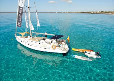 Velero NavegaMed en Formentera playa del sur 3